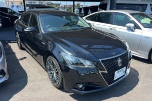 Toyota Crown Hybrid Athlete Black Style