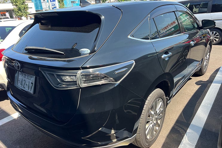 
								Toyota Harrier Premium Advanced Package completo									