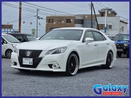
								Toyota Crown Athlete S completo									