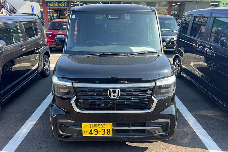 
								Honda N-Box preto – 221125NC completo									