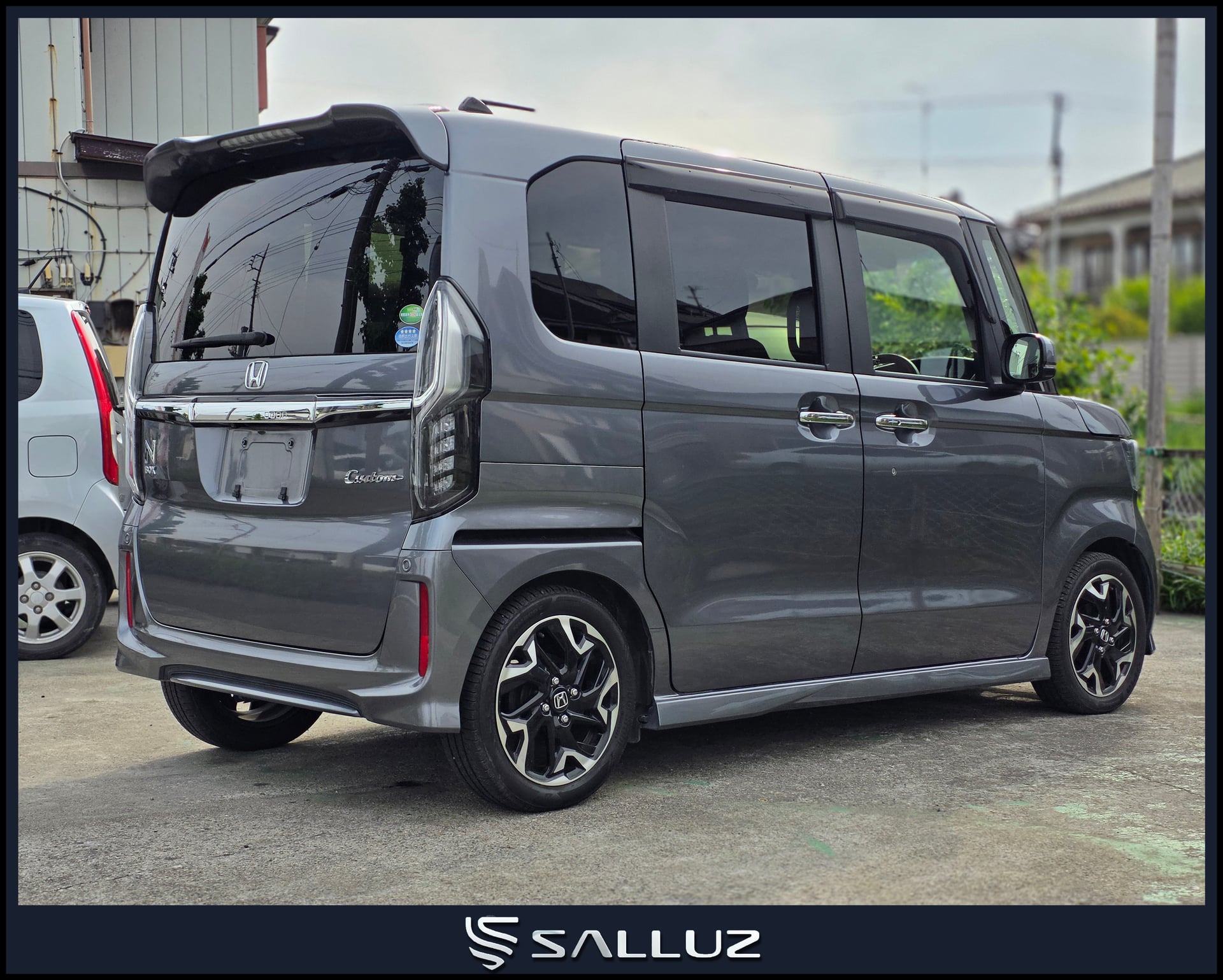 
								Honda N-BOX Custom G・L completo									