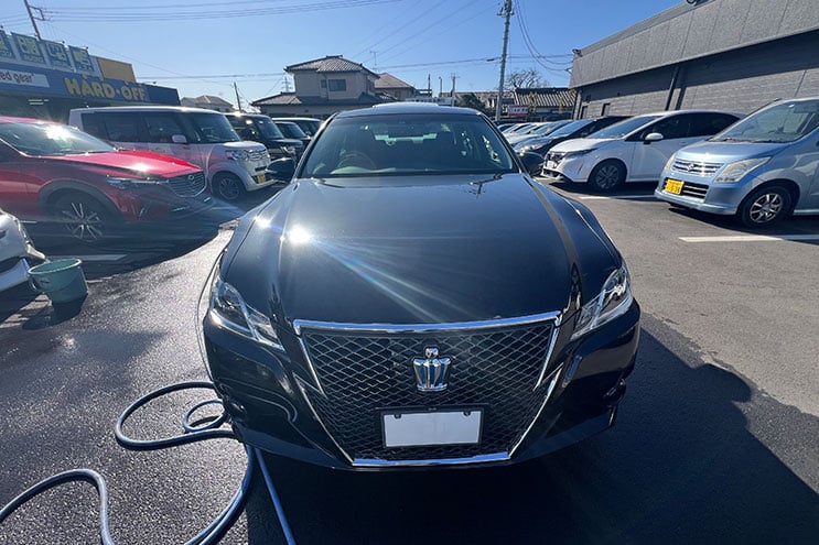
								Toyota Crown Athlete Híbrido completo									