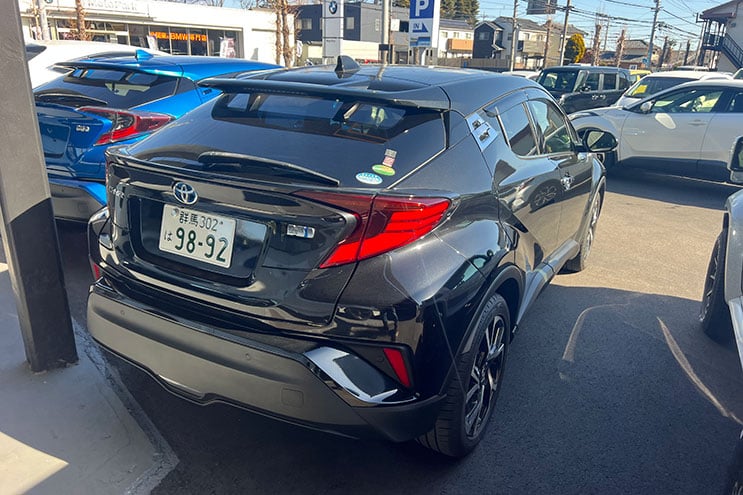 
								Toyota C-HR G completo									