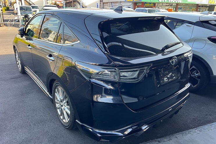 
								Toyota Harrier completo									