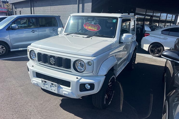 
								Suzuki Jimny completo									