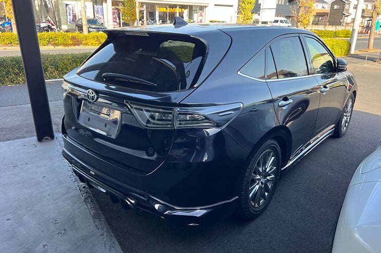 
								Toyota Harrier completo									