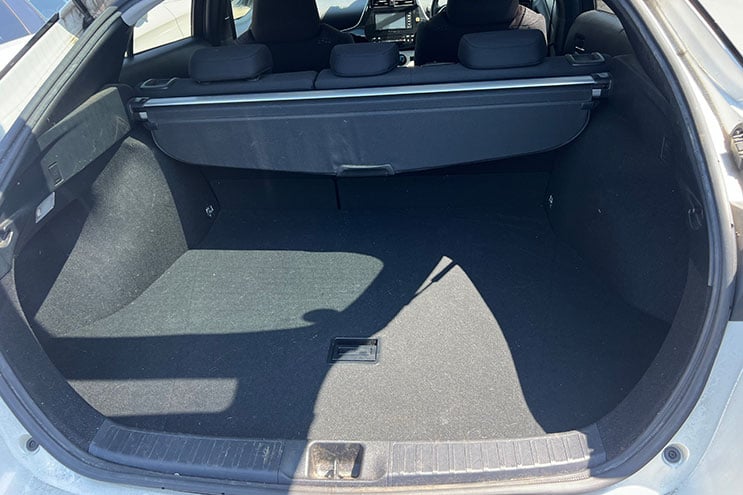 
								Prius S Safety Plus completo									