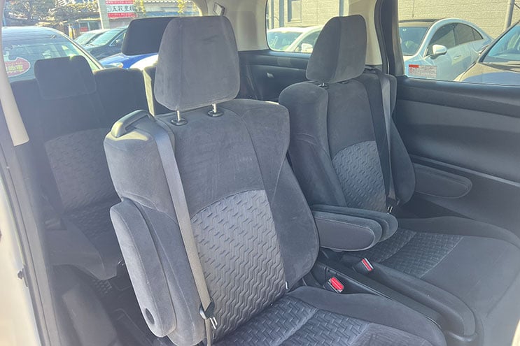 
								Toyota Alphard completo									
