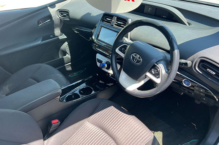 
								Prius S Safety Plus completo									