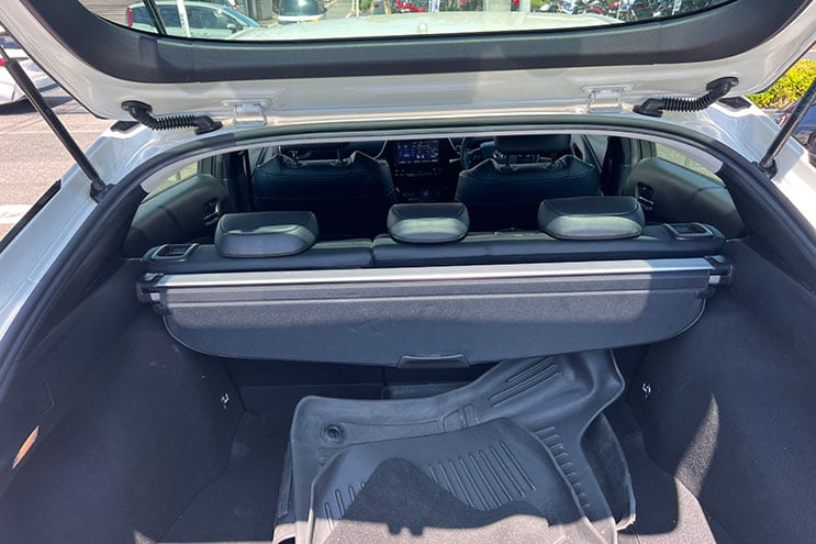 
								Toyota Prius S Touring completo									
