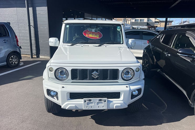 
								Suzuki Jimny completo									