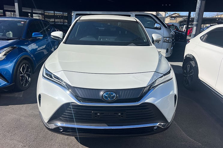 
								Toyota Harrier completo									