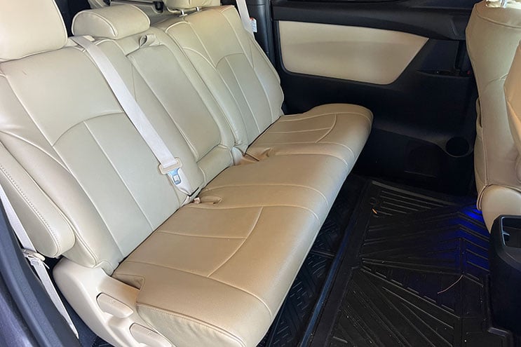 
								Toyota Vellfire 2.5 X completo									