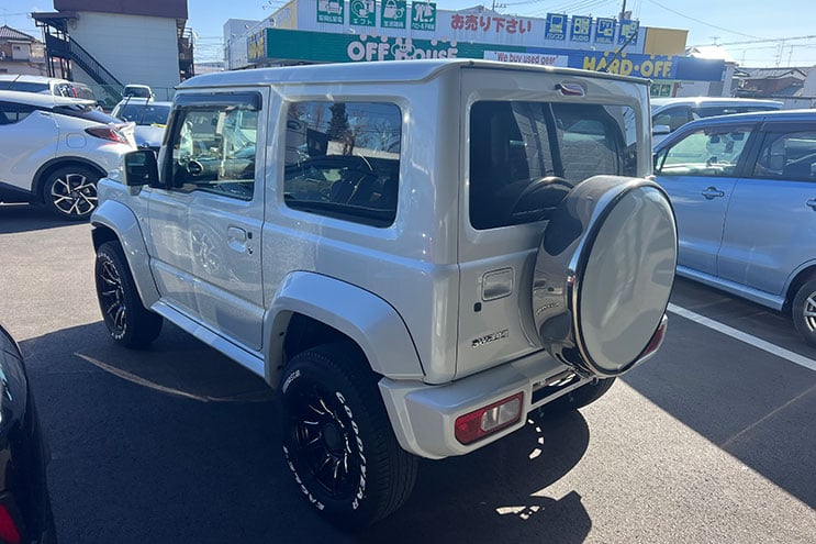 
								Suzuki Jimny completo									