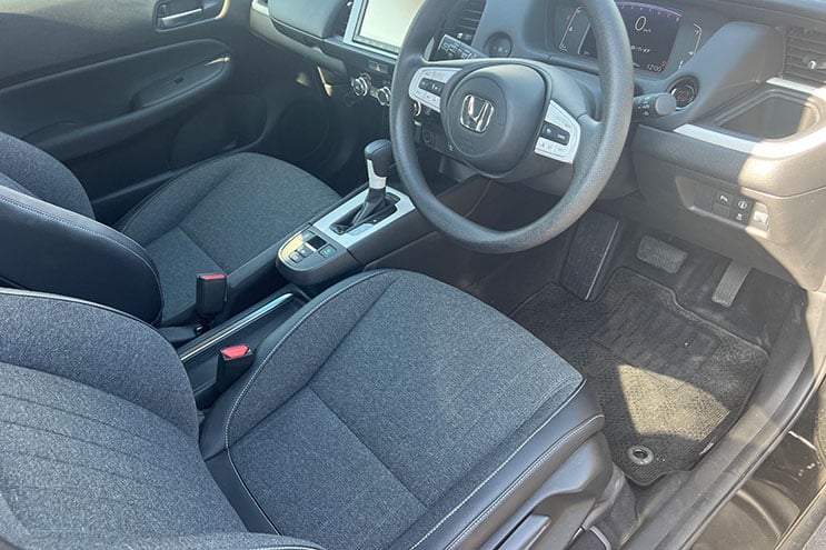 
								Honda Fit Home 1.3 completo									