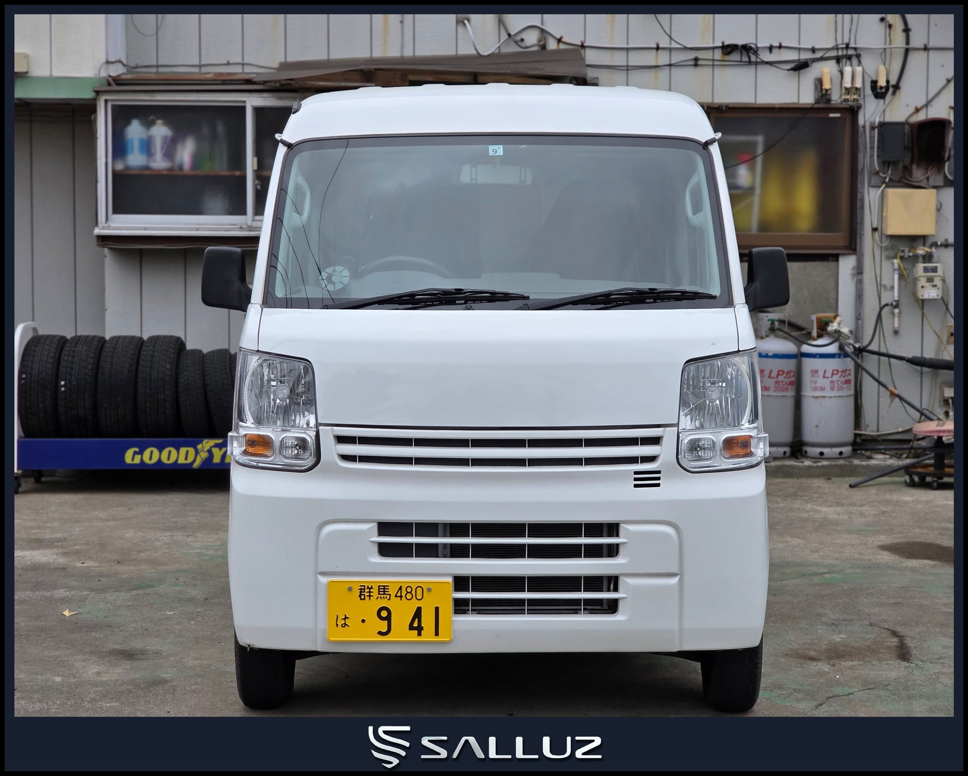 
								Nissan NV100 completo									