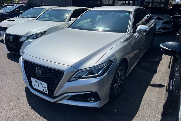 
								Toyota Crown Hybrid S C Package completo									