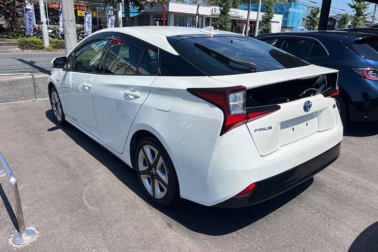 
								Toyota Prius S Touring completo									