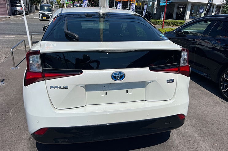 
								Toyota Prius S Touring completo									