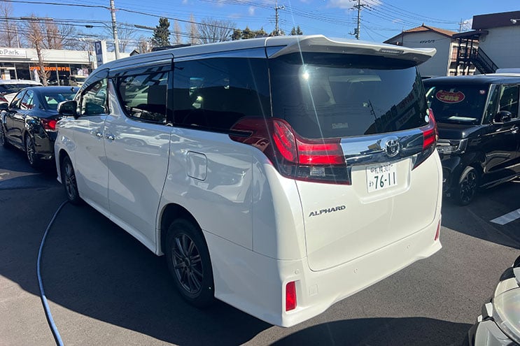 
								Toyota Alphard completo									