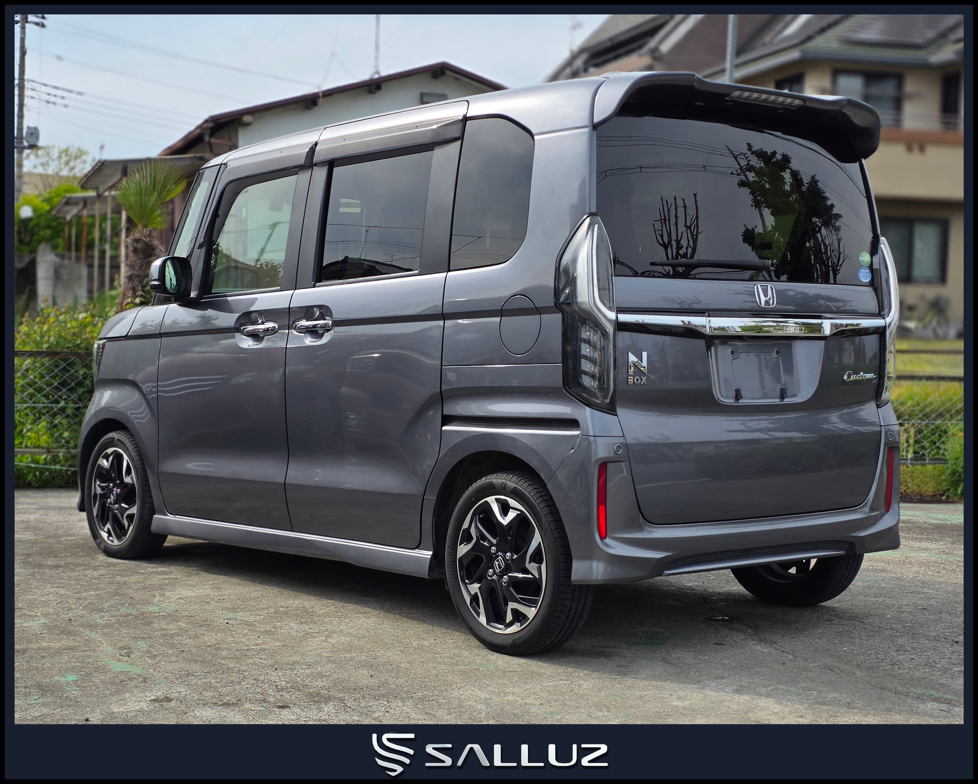 
								Honda N-BOX Custom G・L completo									